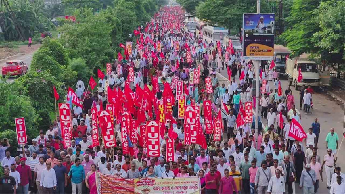 বাম শ্রমিক-কৃষকের জেল ভরো কর্মসূচিতে উত্তেজনা, একাধিক জেলায় সংঘর্ষের অভিযোগ