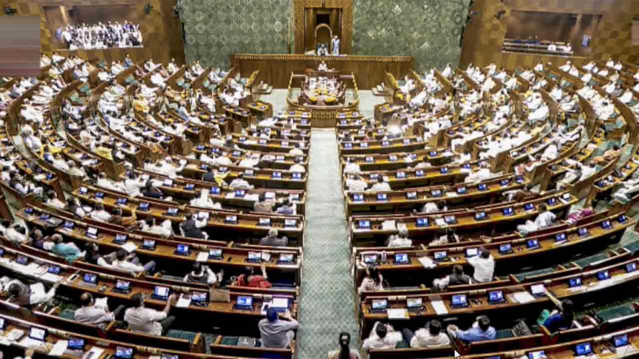 Opposition Demands Shah Apology As Parliament Disrupted Over Student Protest Crackdown
