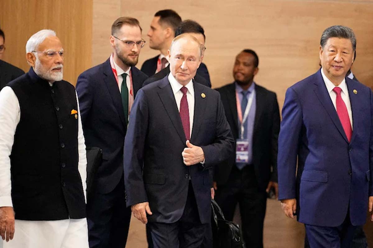 US Senate Passes Bill Targeting Countries Buying Russian Oil, India
