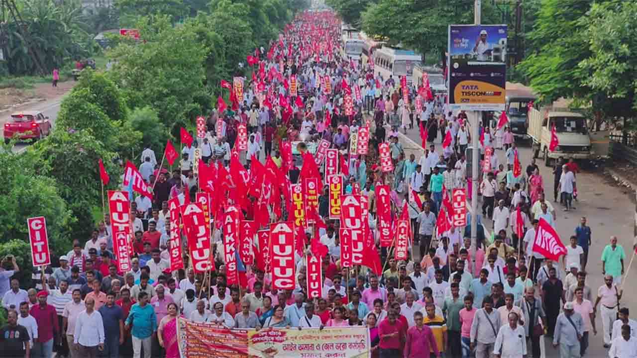 বাম শ্রমিক-কৃষকের জেল ভরো কর্মসূচিতে উত্তেজনা, একাধিক জেলায় সংঘর্ষের অভিযোগ
