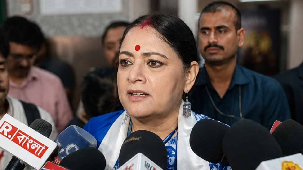 স্বাধীনতা দিবসের আগে কলকাতায় ১৪ অগস্ট রাতে নারী মিছিলে অগ্নিমিত্রার ডাক